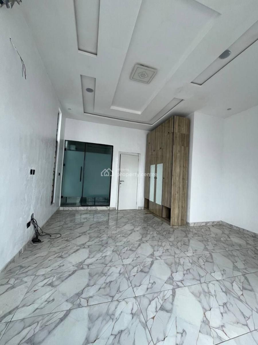 4 Bedroom Semi-detached House with a Room Bq, Ikota, Lekki, Lagos, Semi-detached Duplex for Sale