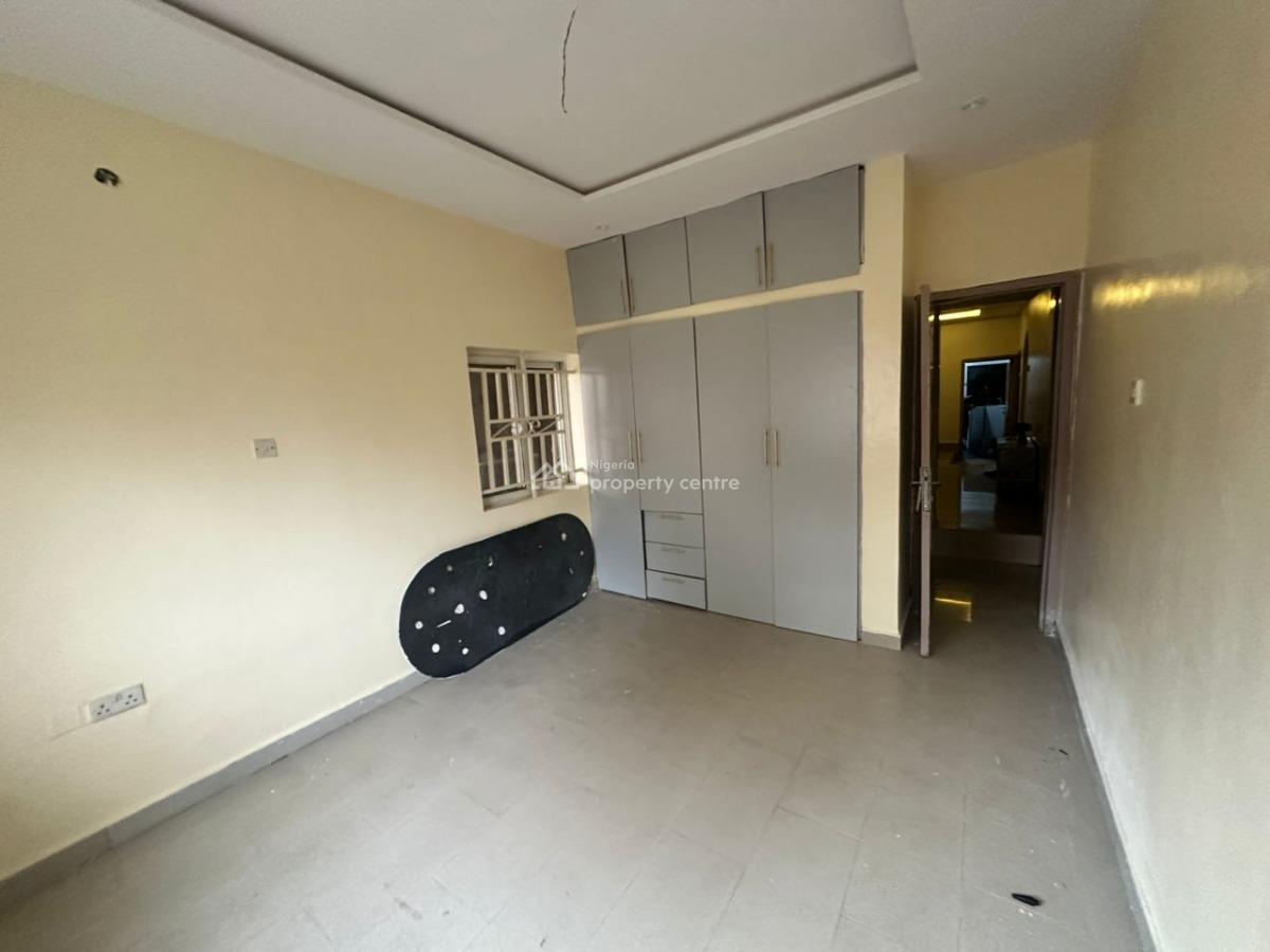 Spacious Self Serviced 3 Bedroom Flat, Off Admiralty Way, Lekki Phase 1, Lekki, Lagos, Flat / Apartment for Rent