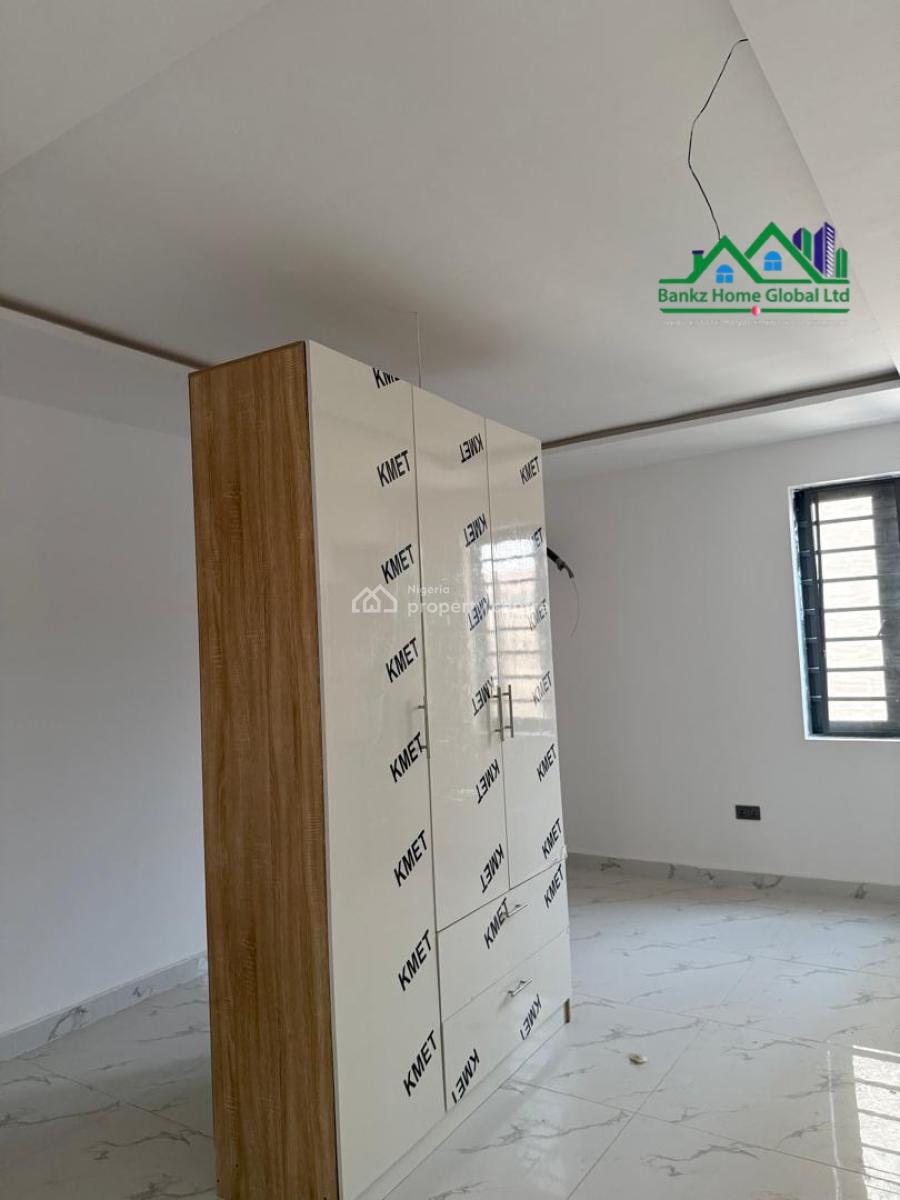 Brand New 3 Bedroom Pent Apartment with a Bq, Lekki Phase 1, Lekki, Lagos, Flat / Apartment for Sale