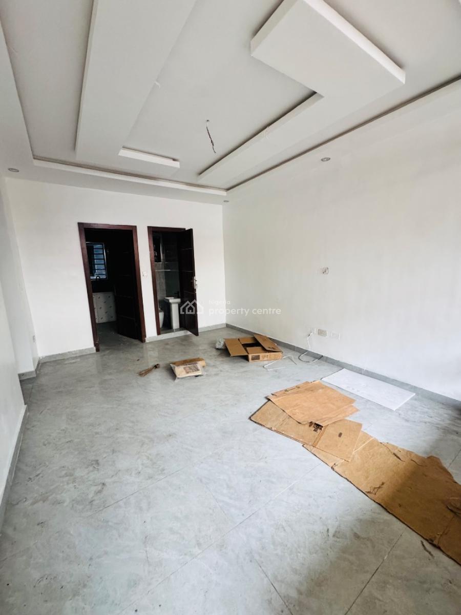 Affordable 2 Bedroom Apartment in a Beautiful Neighborhood, Surulere, Lagos, Flat / Apartment for Sale