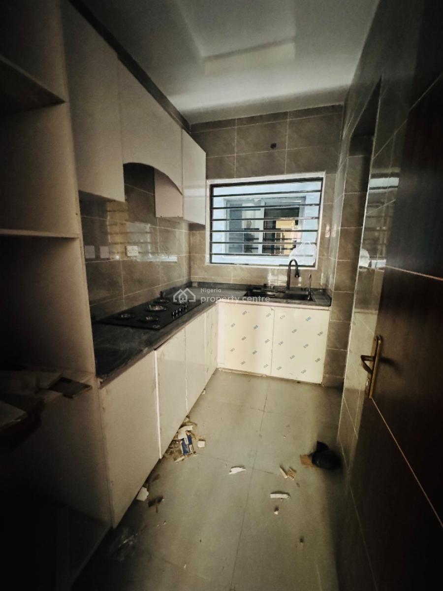Affordable 2 Bedroom Apartment in a Beautiful Neighborhood, Surulere, Lagos, Flat / Apartment for Sale