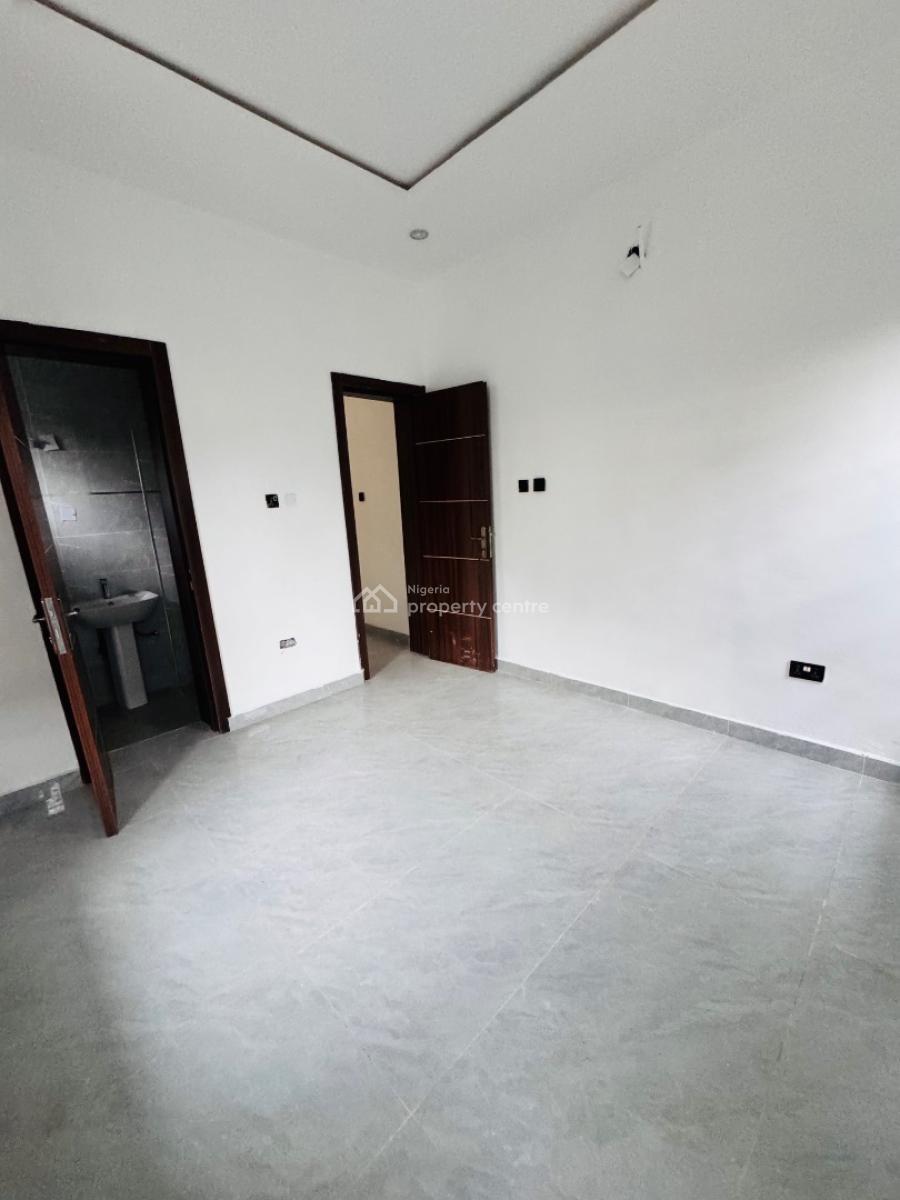 Affordable 2 Bedroom Apartment in a Beautiful Neighborhood, Surulere, Lagos, Flat / Apartment for Sale