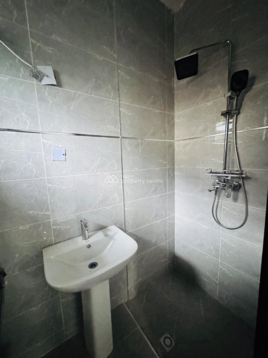 Affordable 2 Bedroom Apartment in a Beautiful Neighborhood, Surulere, Lagos, Flat / Apartment for Sale