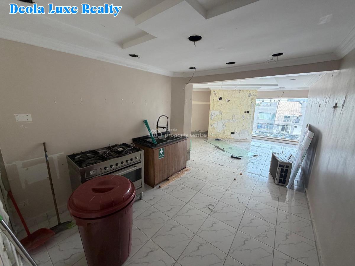 Spacious Commercial Space Directly Facing a High-traffic Road, Fola Osibo, Lekki Phase 1, Lekki, Lagos, Shop for Rent