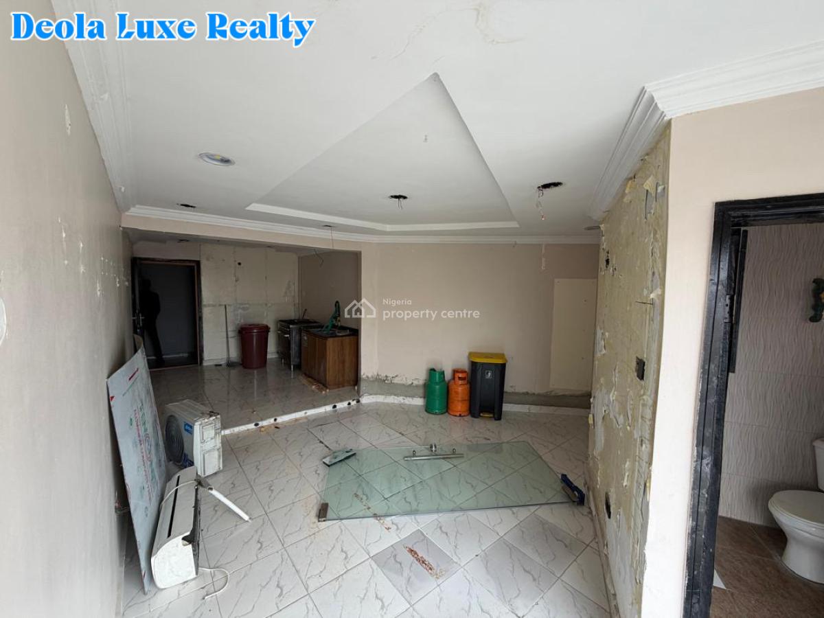 Spacious Commercial Space Directly Facing a High-traffic Road, Fola Osibo, Lekki Phase 1, Lekki, Lagos, Shop for Rent