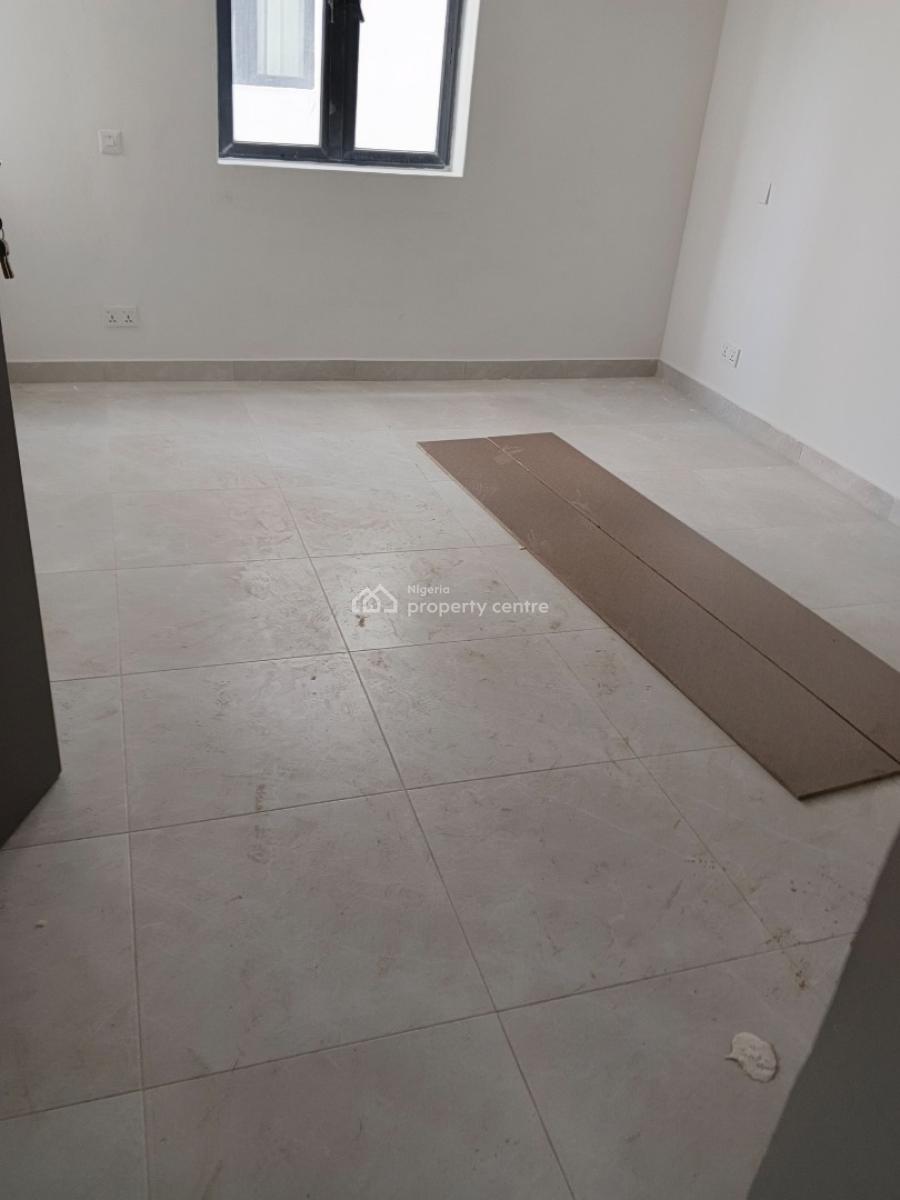Extremely Spacious and Nicely Finished 3 Bedroom Apartment, Admiralty, Lekki Phase 1, Lekki, Lagos, Flat / Apartment for Rent