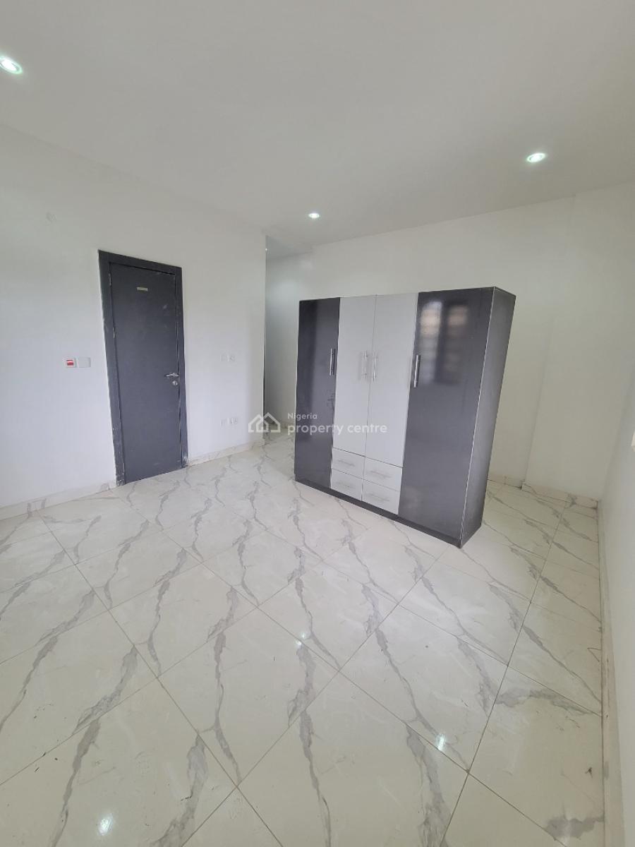 Newly Built and Spacious 2-bedroom Apartment with Swimming Pool, Lekki Peninsula Scheme 2, Off Ogombo Road, Ogombo, Ajah, Lagos, Flat / Apartment for Rent