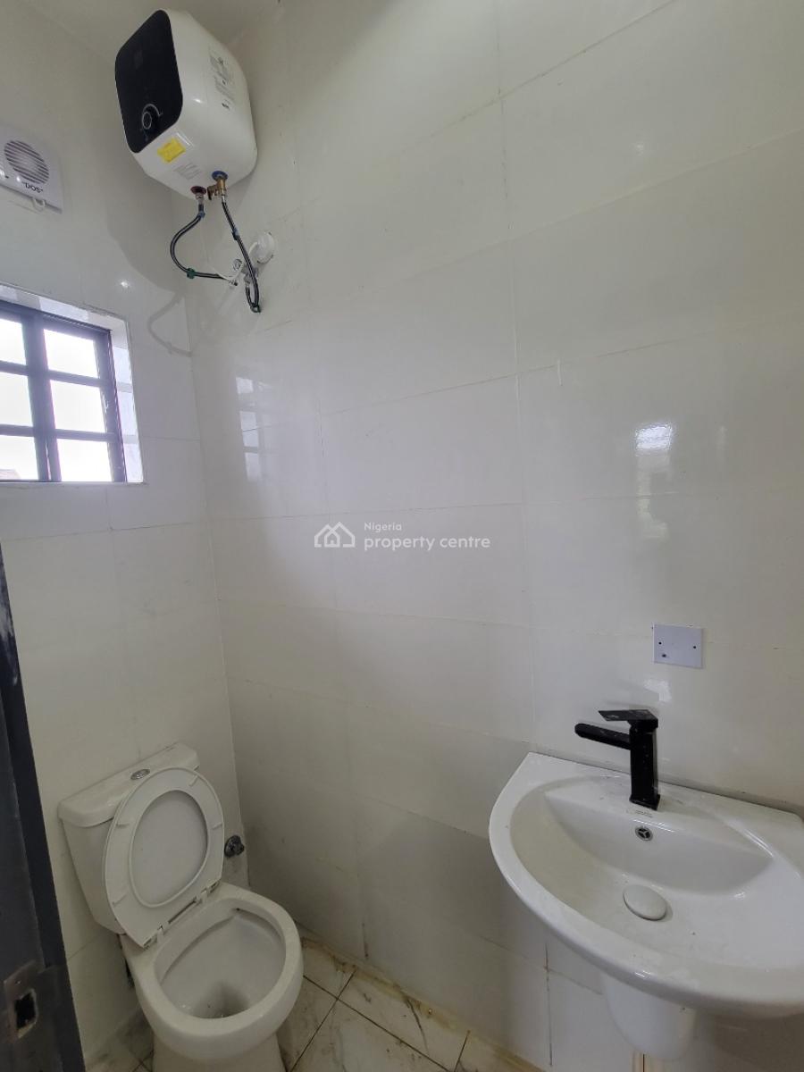 Newly Built and Spacious 2-bedroom Apartment with Swimming Pool, Lekki Peninsula Scheme 2, Off Ogombo Road, Ogombo, Ajah, Lagos, Flat / Apartment for Rent