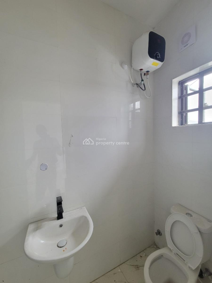 Newly Built and Spacious 2-bedroom Apartment with Swimming Pool, Lekki Peninsula Scheme 2, Off Ogombo Road, Ogombo, Ajah, Lagos, Flat / Apartment for Rent