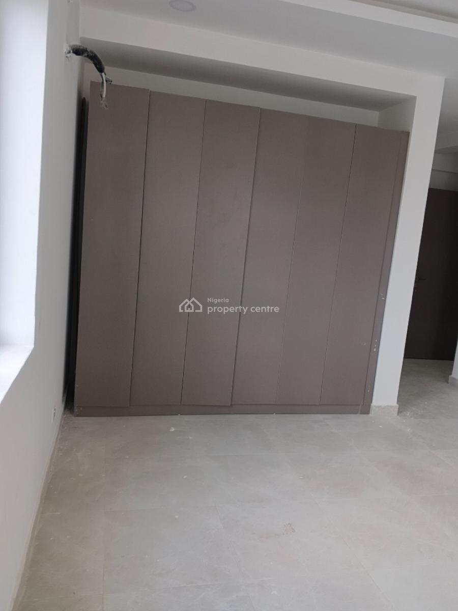 Spacious Elegant  2 Bedroom, Admiralty, Lekki Phase 1, Lekki, Lagos, Flat / Apartment for Rent
