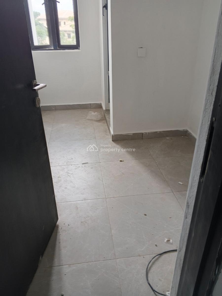 Spacious Elegant  2 Bedroom, Admiralty, Lekki Phase 1, Lekki, Lagos, Flat / Apartment for Rent