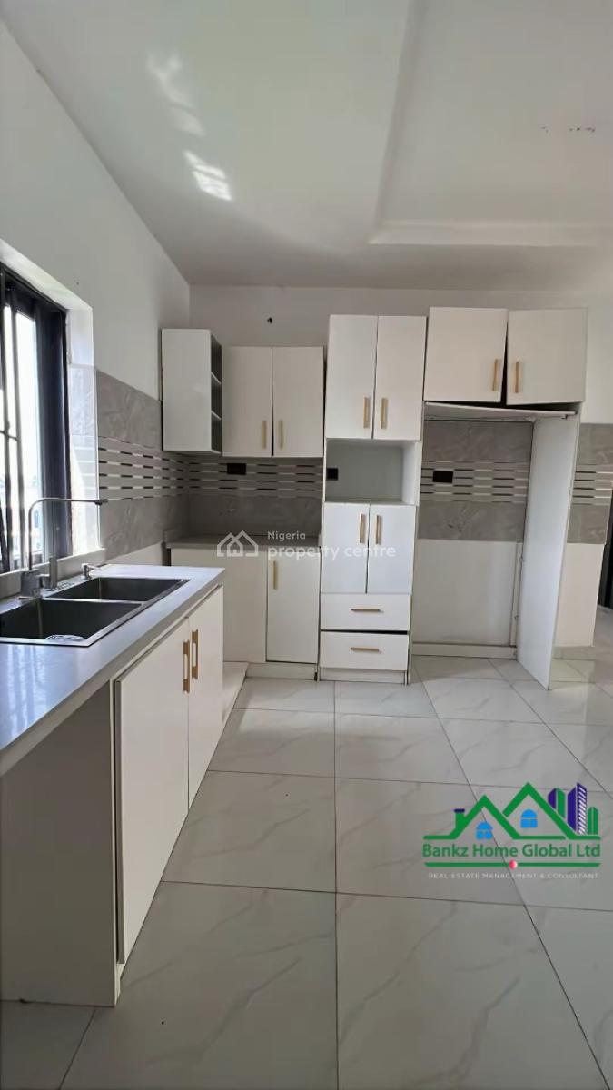 Spacious 3 Bedroom Apartment, Ikate, Lekki, Lagos, Flat / Apartment for Sale