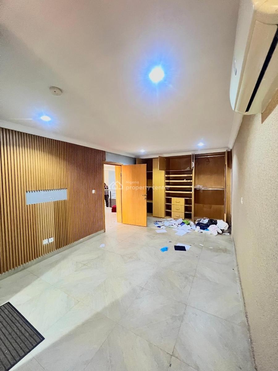 Elegant 2-bedroom Apartment with Gym & Swimming Pool, Lekki Phase 1, Lekki, Lagos, Flat / Apartment for Rent
