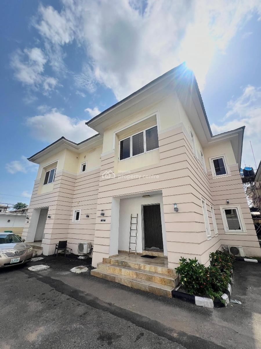 Luxury 4-bedroom Semi-detached House with 2-room Bq, Lekki Phase 1, Lekki, Lagos, Semi-detached Duplex for Rent
