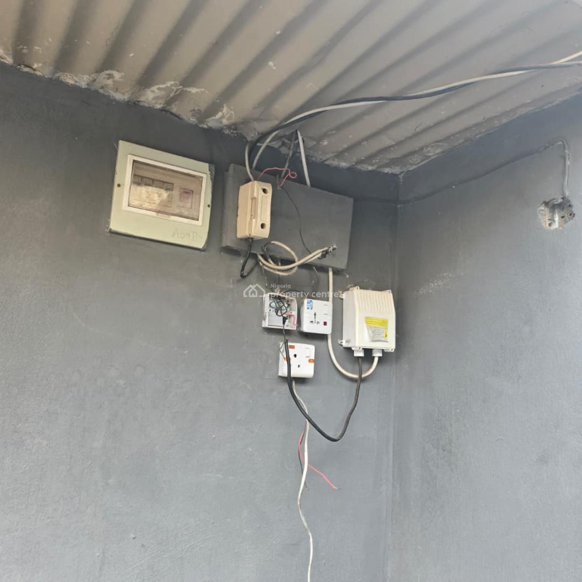 Room Self Contain Hostel, Apete, Ibadan, Oyo, Self Contain (single Rooms) for Rent