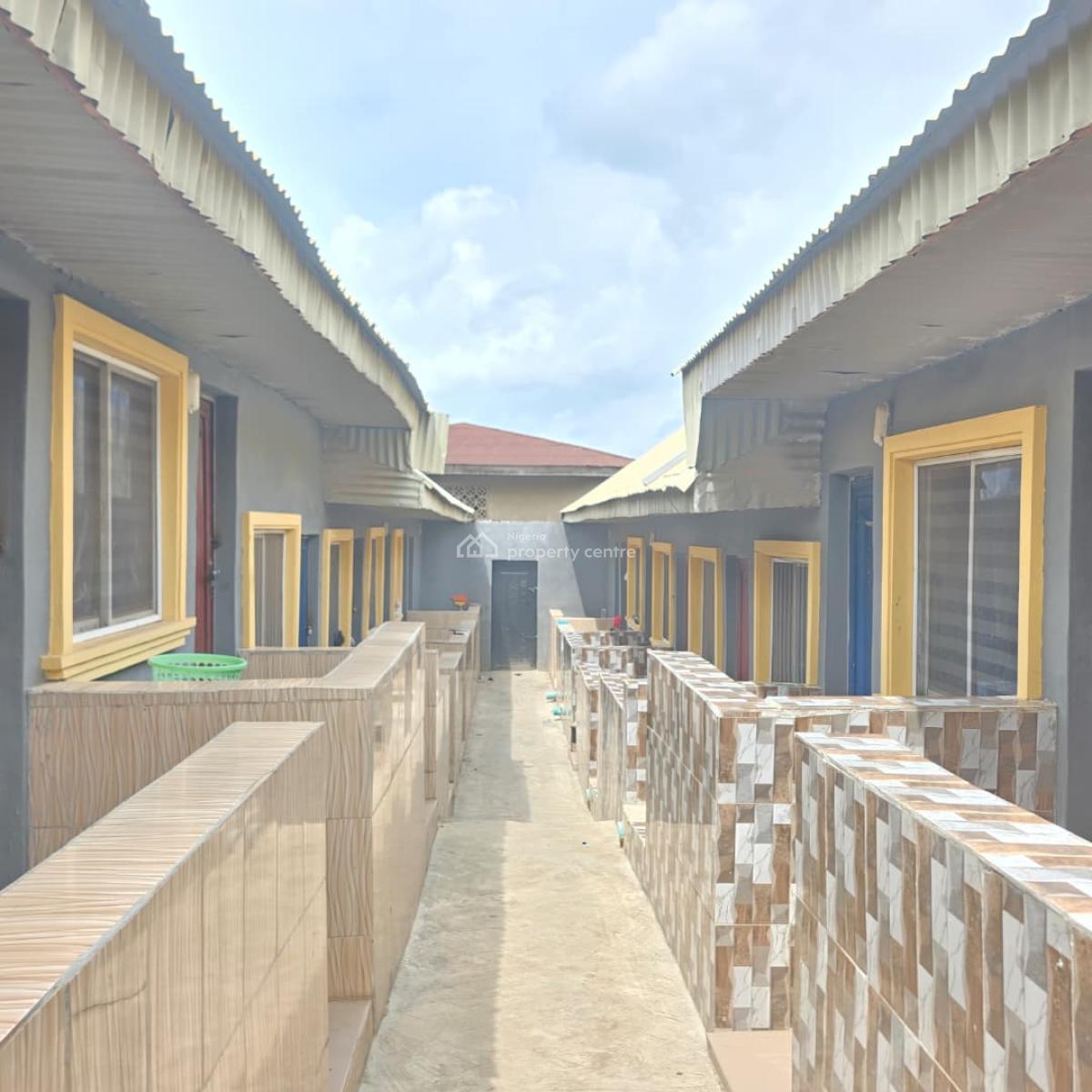 Room Self Contain Hostel, Apete, Ibadan, Oyo, Self Contain (single Rooms) for Rent