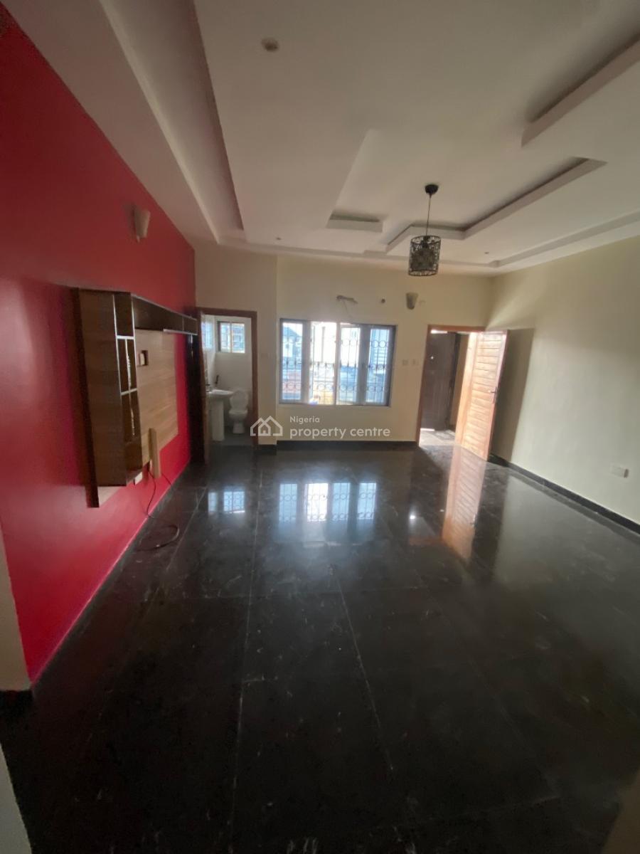 Luxury Spacious 2 Bedroom Apartment Upstairs, Sangotedo, Ajah, Lagos, Flat / Apartment for Rent