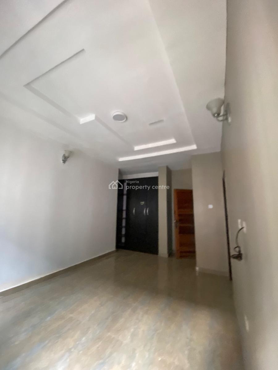 Luxury Spacious 2 Bedroom Apartment Upstairs, Sangotedo, Ajah, Lagos, Flat / Apartment for Rent