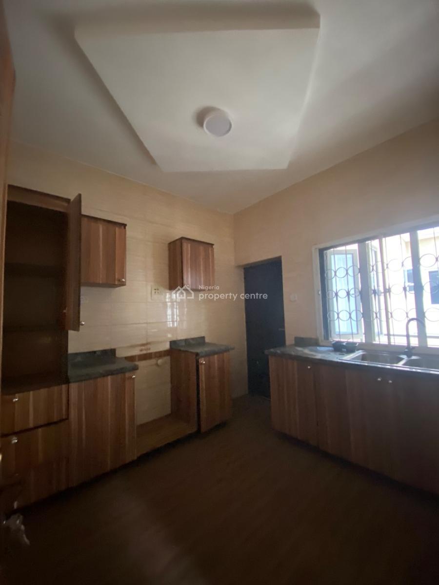 Luxury Spacious 2 Bedroom Apartment Upstairs, Sangotedo, Ajah, Lagos, Flat / Apartment for Rent