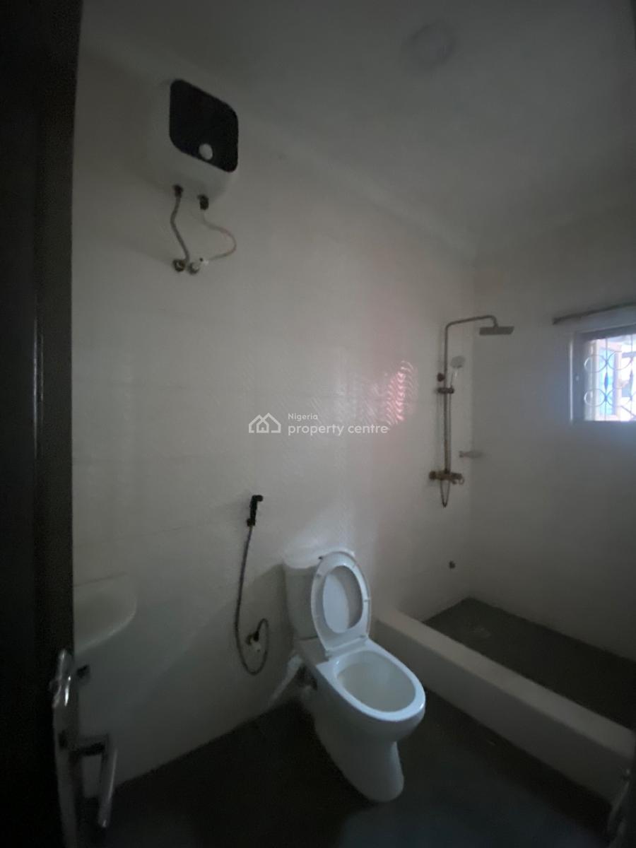 Luxury Spacious 2 Bedroom Apartment Upstairs, Sangotedo, Ajah, Lagos, Flat / Apartment for Rent