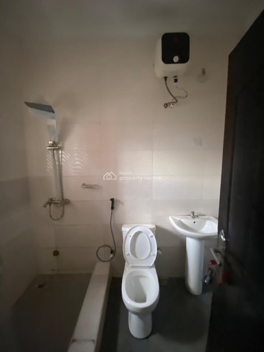 Luxury Spacious 2 Bedroom Apartment Upstairs, Sangotedo, Ajah, Lagos, Flat / Apartment for Rent