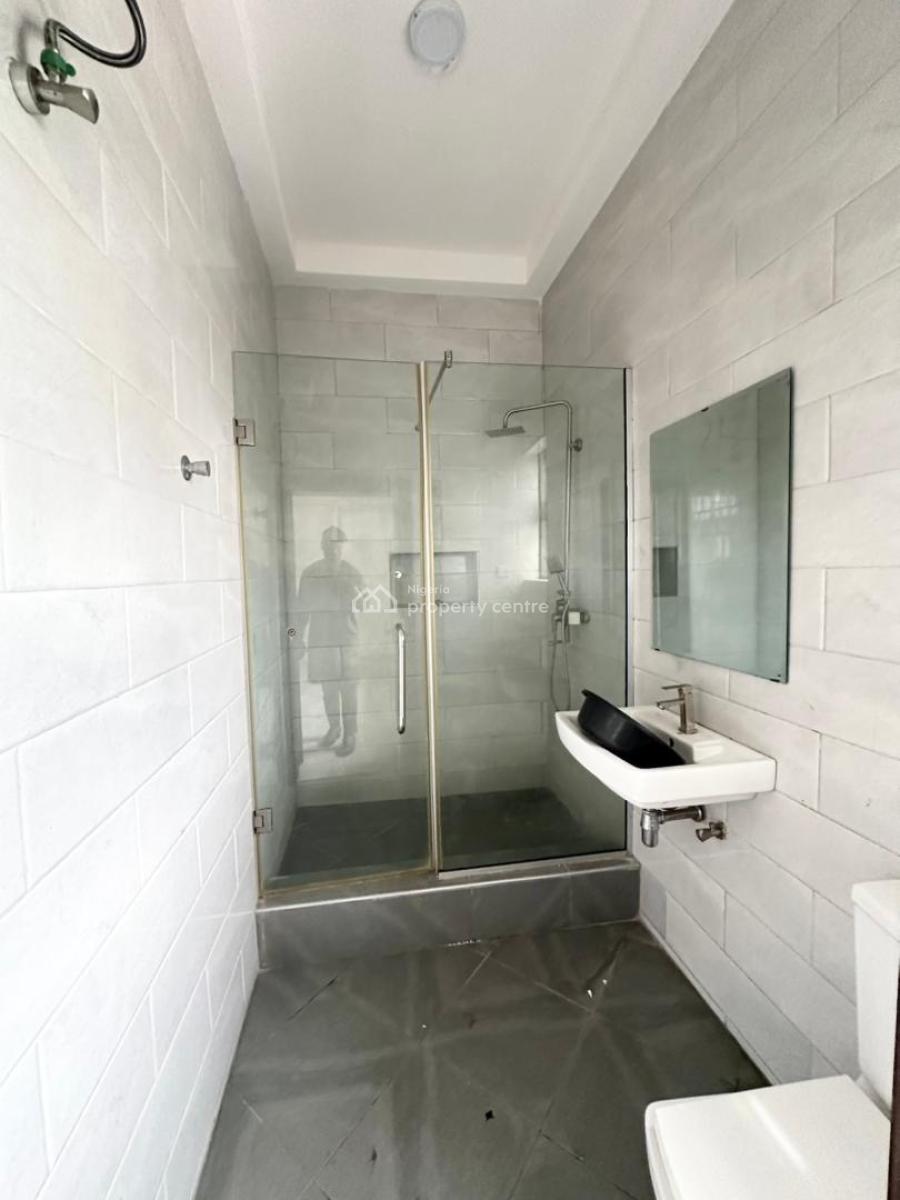 Two Units of Beautiful 3 Bedroom Apartments, Lekki Phase 1, Lekki, Lagos, Flat / Apartment for Rent