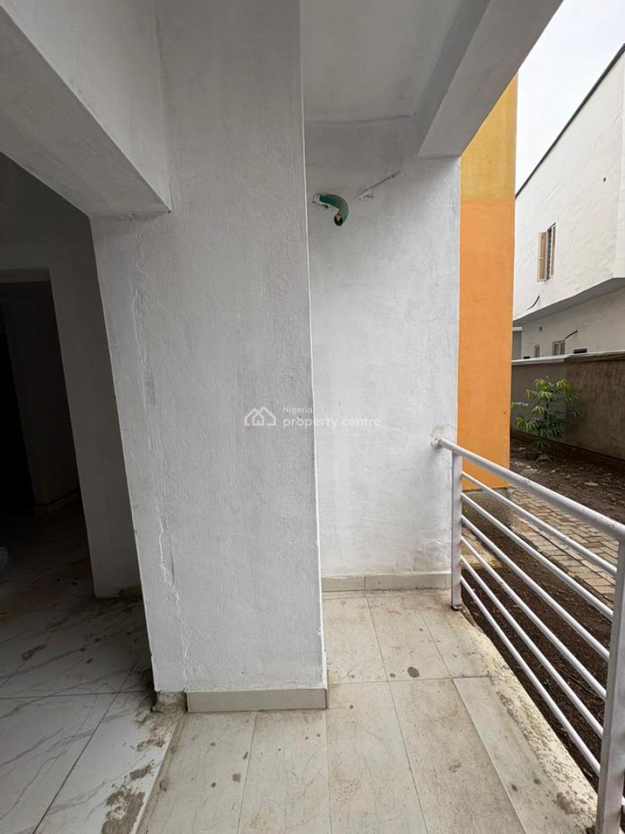 2 Bedroom Apartment, Ikota, Lekki, Lagos, Flat / Apartment for Sale