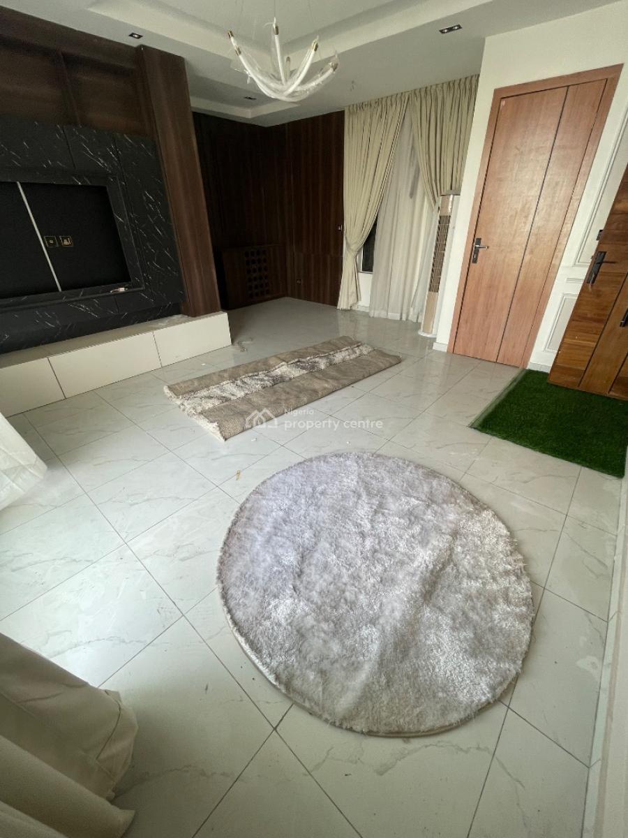 2 Bedroom Apartment, Lekki Phase 1, Lekki, Lagos, Flat / Apartment for Rent