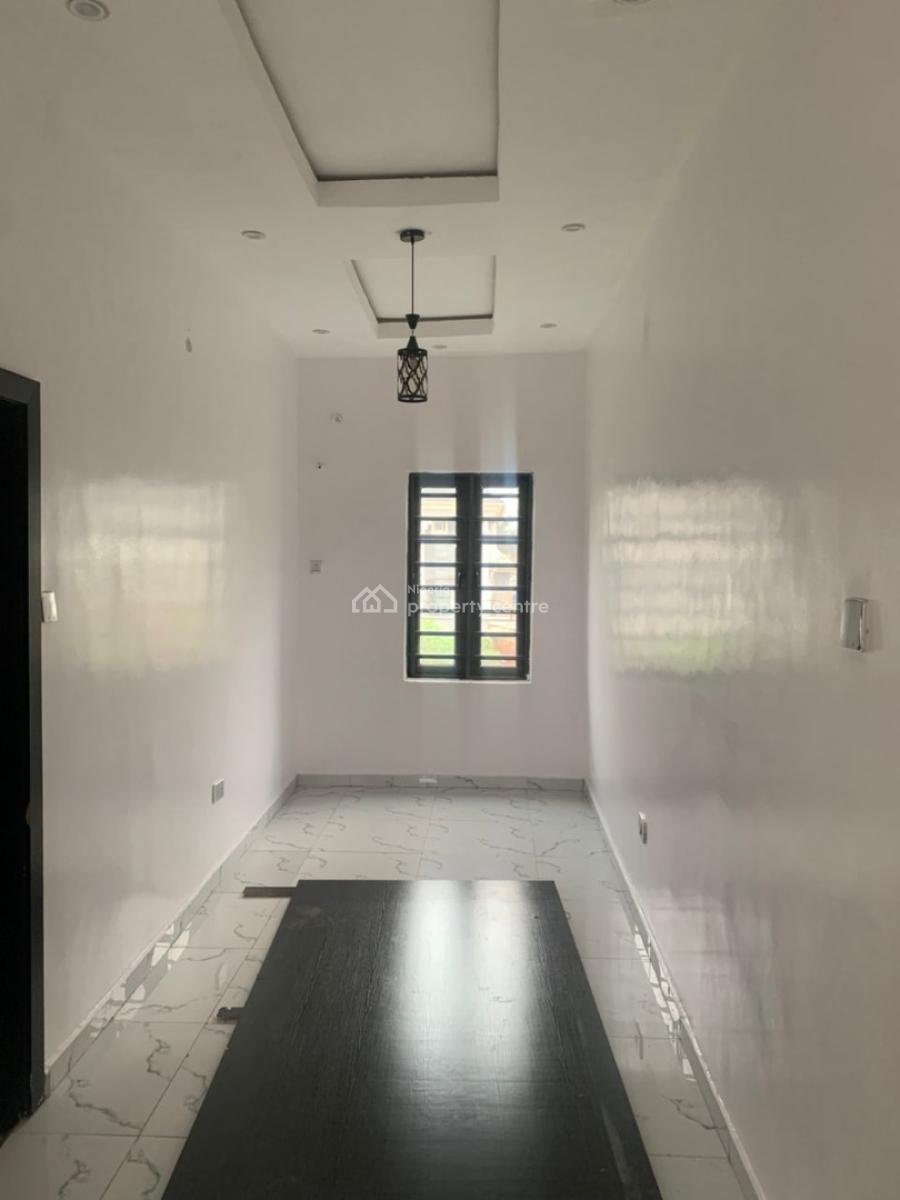 2 Bedroom Flat, Valley View Estate, Ikorodu, Lagos, Flat / Apartment for Rent