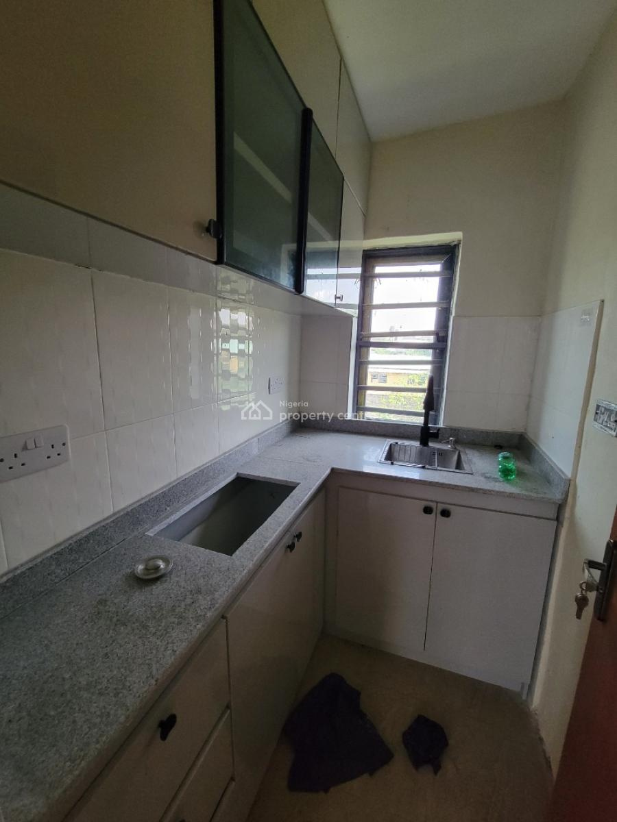 Sharp and Serene 2-bedroom Apartment (upstairs), Mobil Road, Ilaje Ajah, Ilaje, Ajah, Lagos, Flat / Apartment for Rent