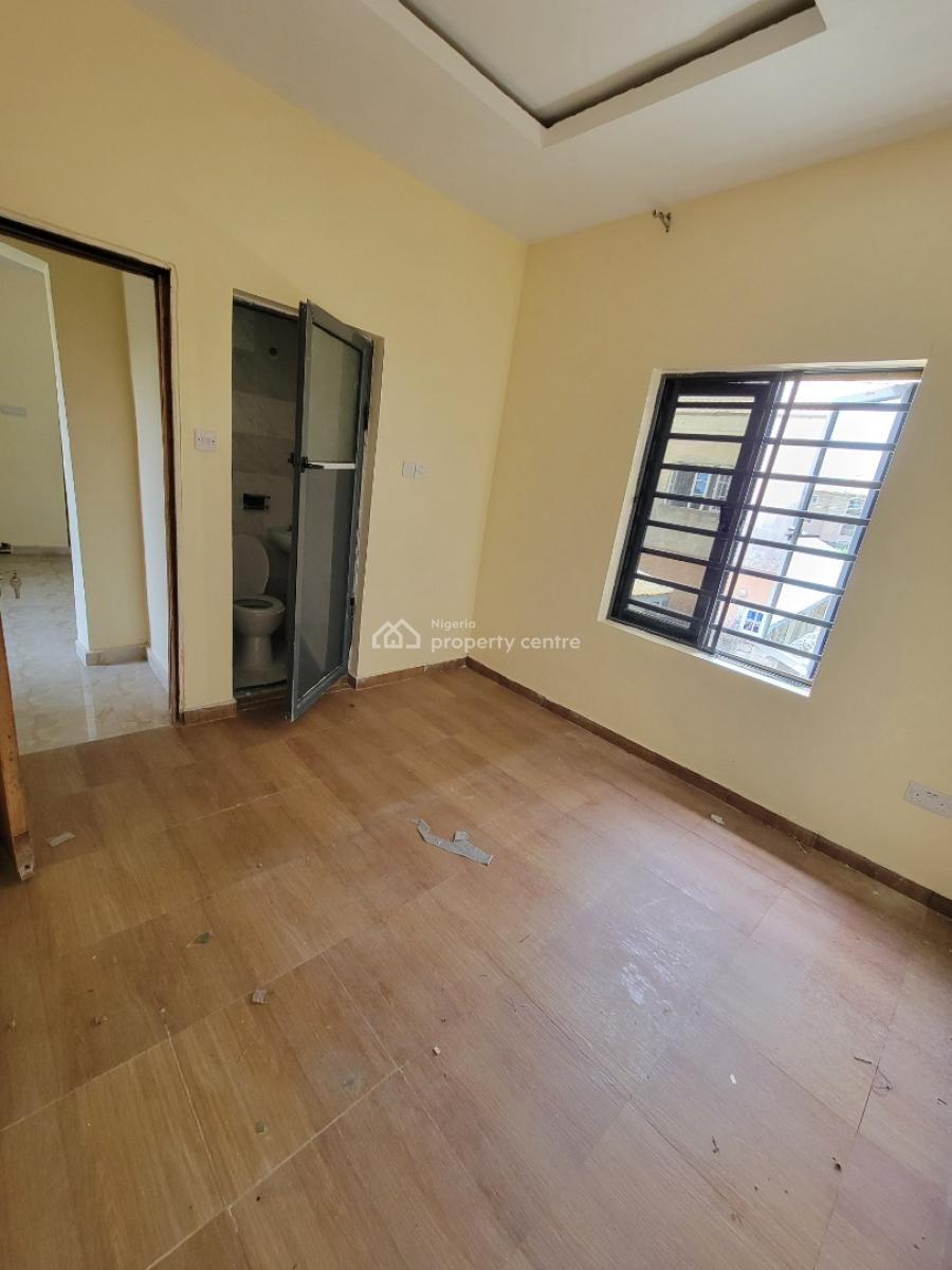 Sharp and Serene 2-bedroom Apartment (upstairs), Mobil Road, Ilaje Ajah, Ilaje, Ajah, Lagos, Flat / Apartment for Rent