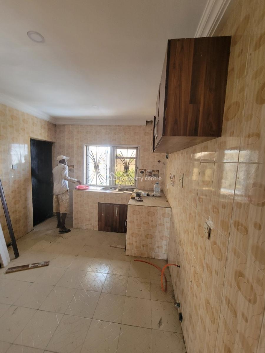 Spacious and Serene 3-bedroom Apartment, Mobil Road, Ilaje, Ajah, Lagos, Flat / Apartment for Rent