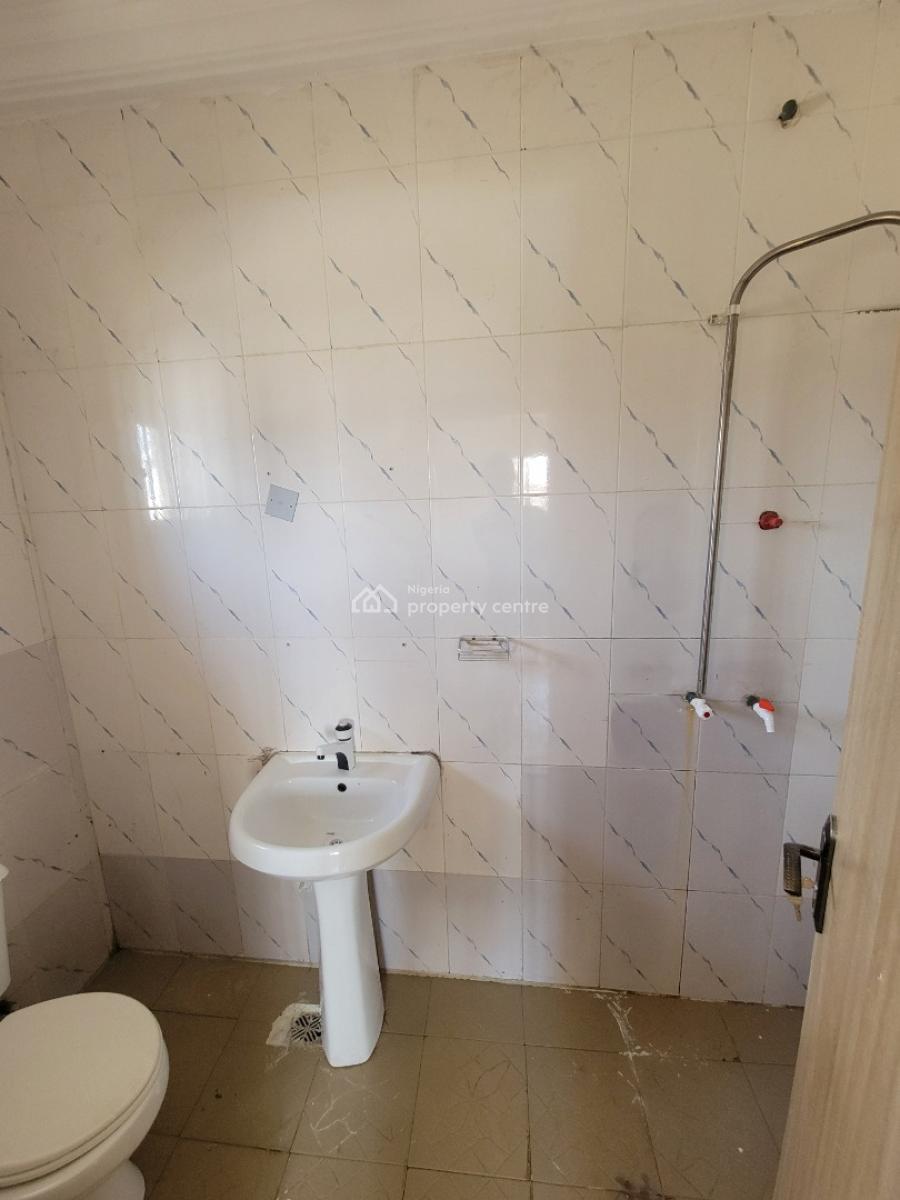 Spacious and Serene 3-bedroom Apartment, Mobil Road, Ilaje, Ajah, Lagos, Flat / Apartment for Rent
