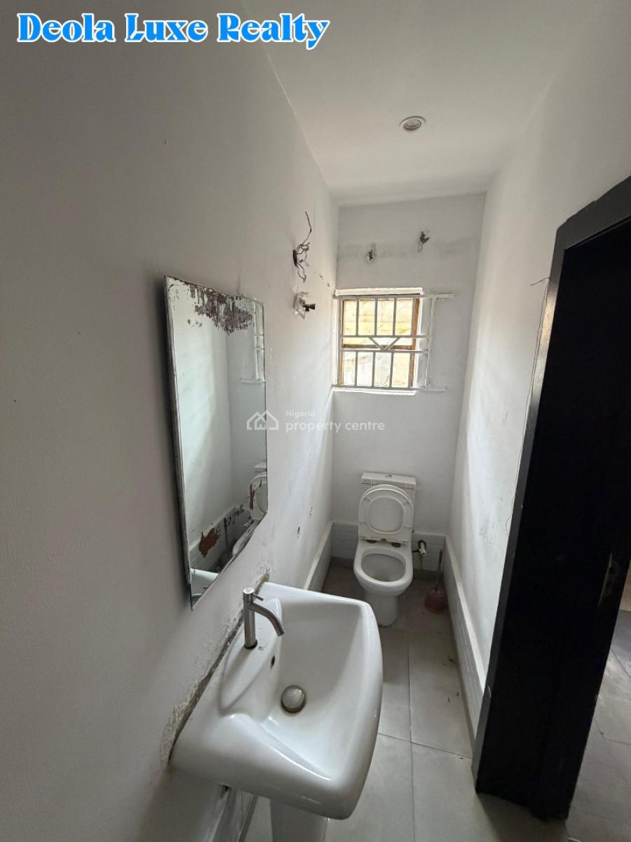 a Sweet and Portable Room and Parlour Available, Off Admiralty Way, Lekki Phase 1, Lekki, Lagos, Mini Flat (room and Parlour) for Rent