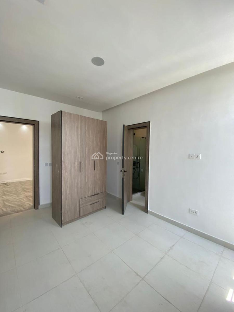 a Tastefully Finished 2 Bedroom Apartment with Pool and Gym, Osapa, Lekki, Lagos, Flat / Apartment for Sale