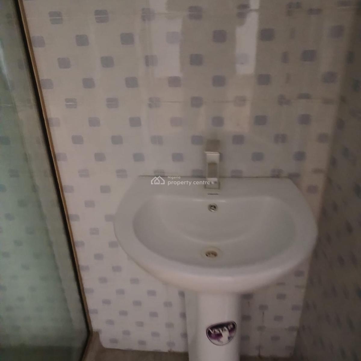 Relatively New Fully Serviced 2 Bedroom Apartment Ocean View, Atlantic View Estate New Road Chevron, Lekki, Lagos, Flat / Apartment for Rent