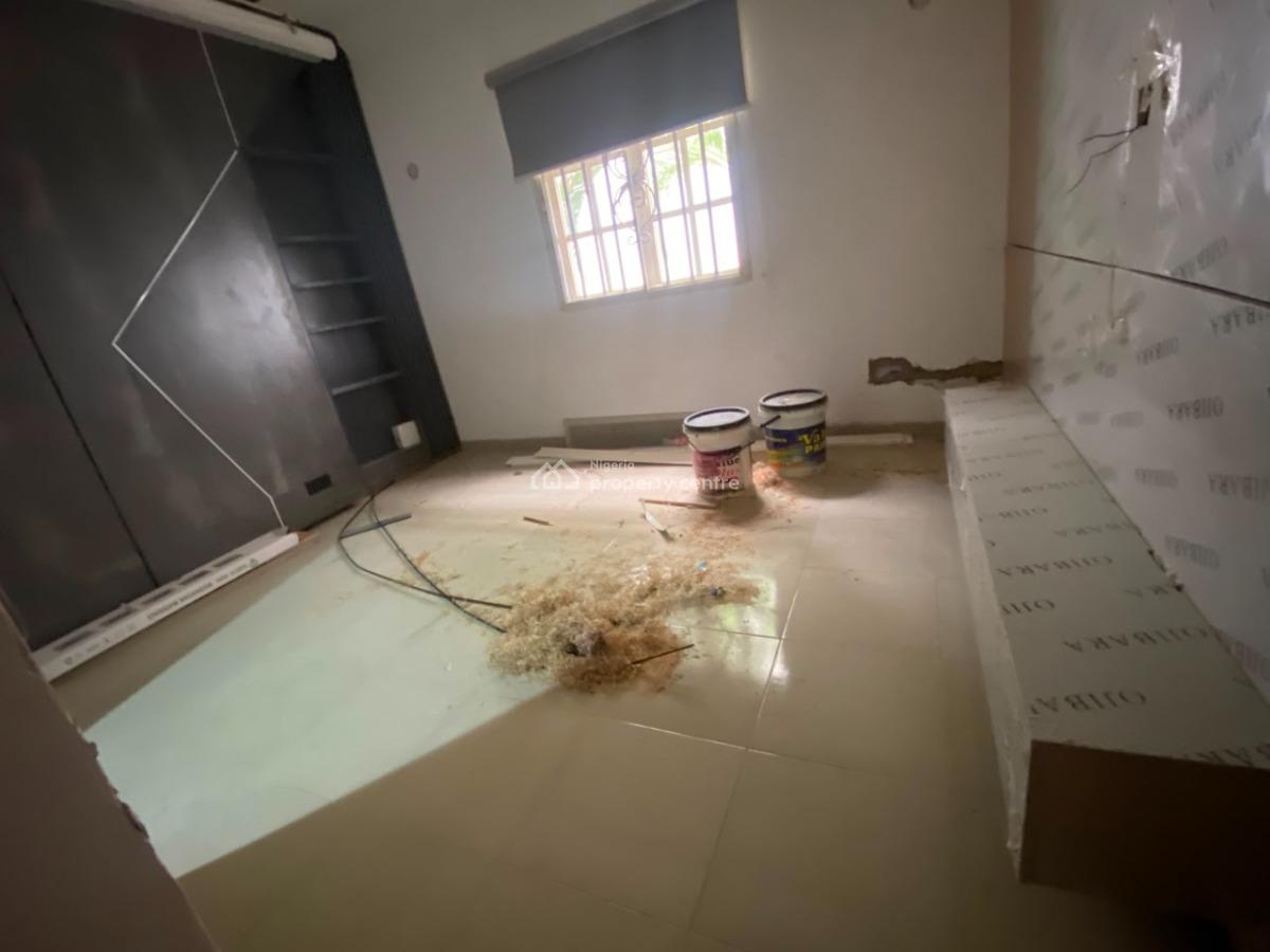 Fully Furnished 3 Room Office Space with a Spacious Kitchen and 3 Toilets, Lekki Phase 1, Lekki, Lagos, Office Space for Rent
