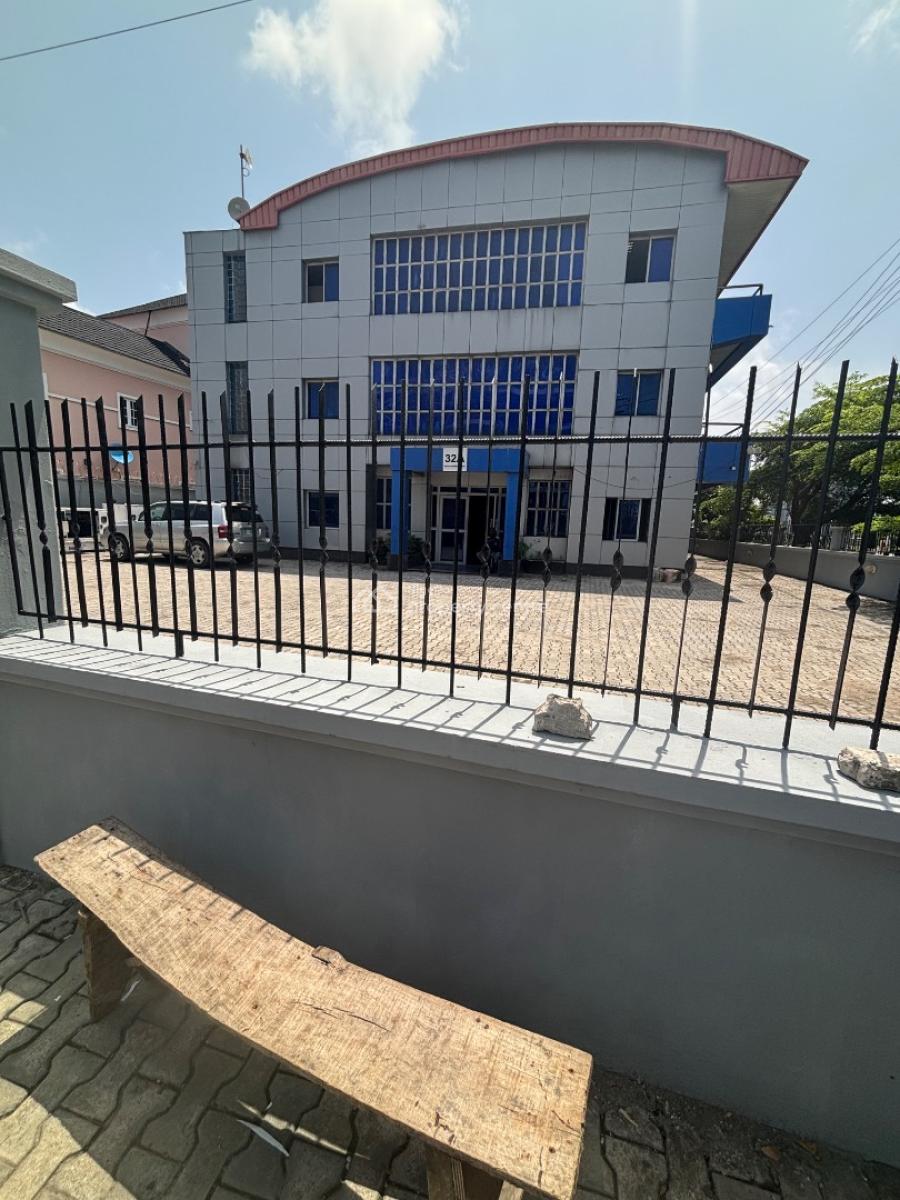 Spacious 250sqm Office Space, Off Freedom Way, Lekki Phase 1, Lekki, Lagos, Office Space for Rent