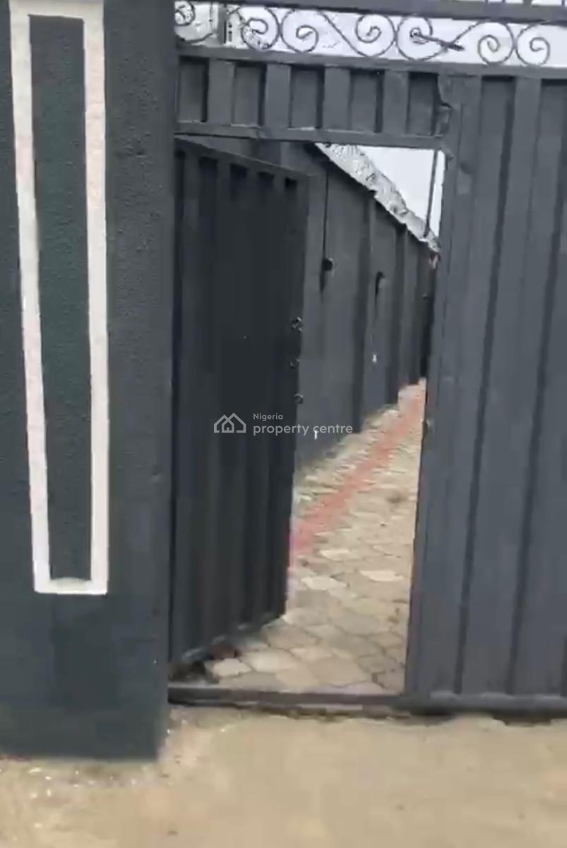 Excellent 17room Hotel, Elimbu-tank Axis, Port Harcourt, Rivers, Hotel / Guest House for Sale