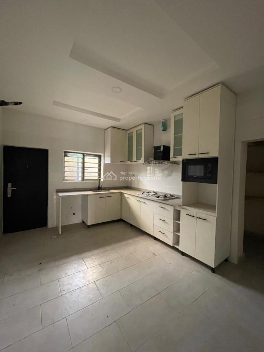 3 Bedroom Flat, Lekki Phase 1, Lekki, Lagos, Flat / Apartment for Rent