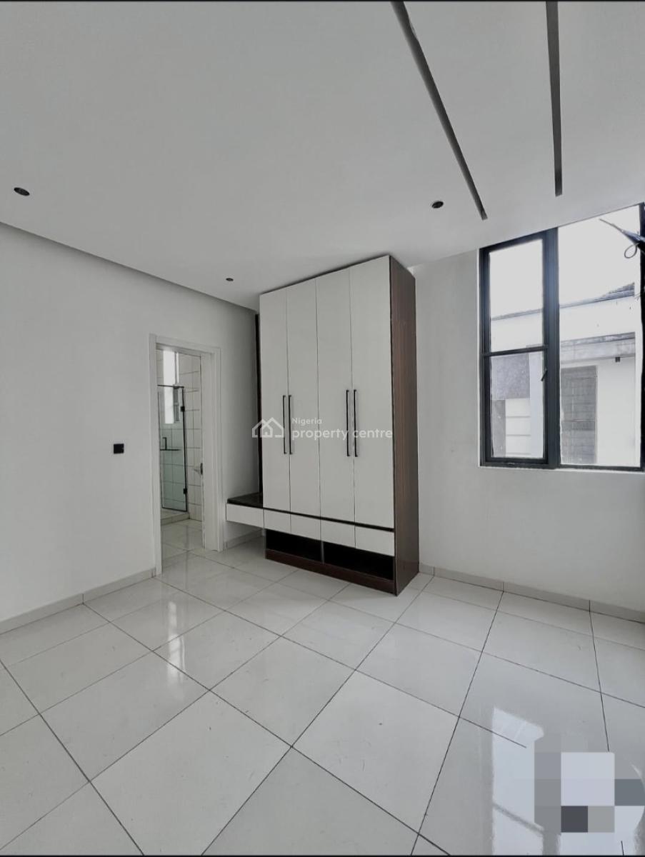 Fully Serviced 2 Bedrooms with Pool  and Gym, Oniru, Victoria Island (vi), Lagos, Block of Flats for Sale