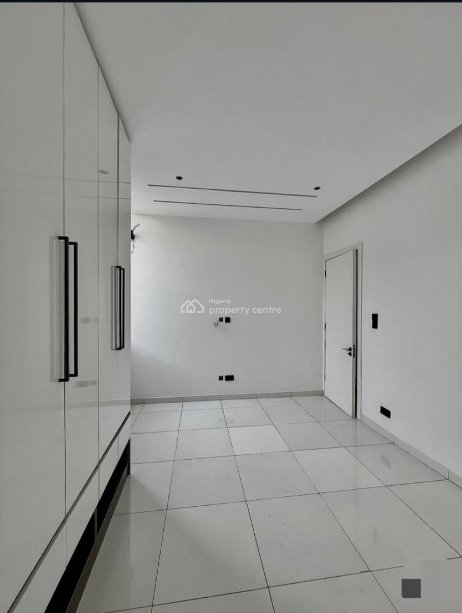 Fully Serviced 2 Bedrooms with Pool  and Gym, Oniru, Victoria Island (vi), Lagos, Block of Flats for Sale