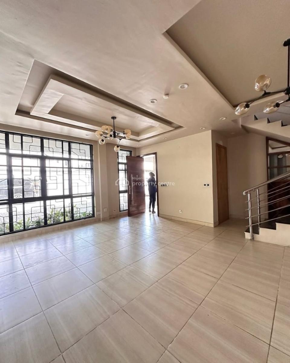 4 Bedroom Terrace Duplex, Off Admiralty, Lekki Phase 1, Lekki, Lagos, Terraced Duplex for Rent