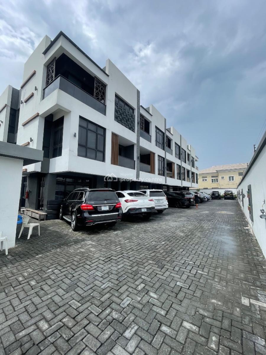 4 Bedroom Terrace Duplex, Off Admiralty, Lekki Phase 1, Lekki, Lagos, Terraced Duplex for Rent