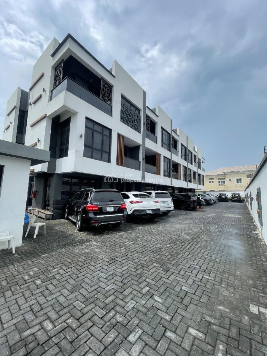 4 Bedroom Terrace Duplex, Off Admiralty, Lekki Phase 1, Lekki, Lagos, Terraced Duplex for Rent
