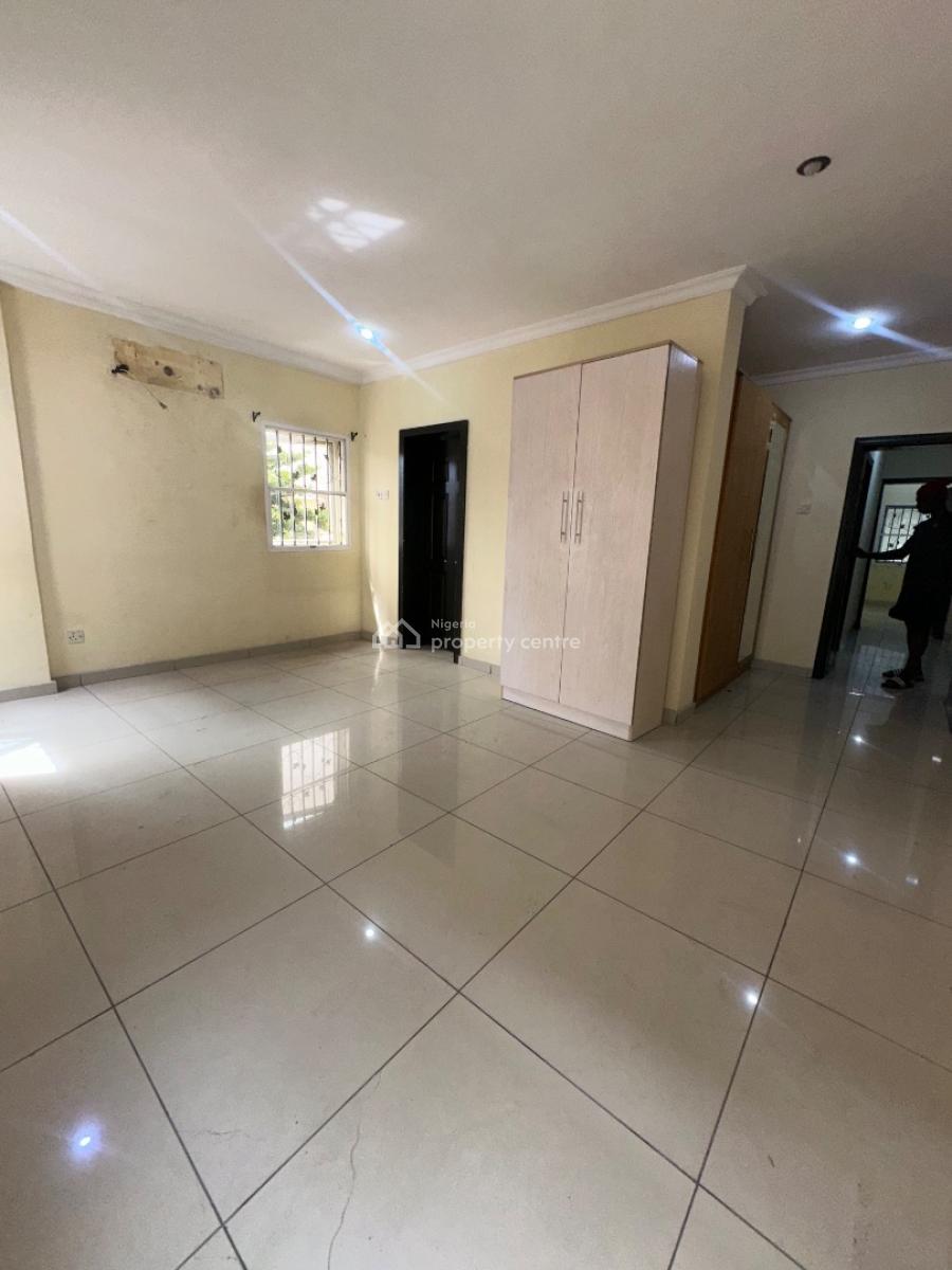 Massive and Specious 3 Bedroom Apartment, Idado, Lekki, Lagos, Flat / Apartment for Rent