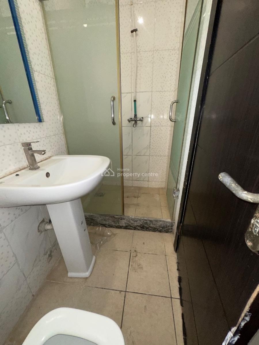 Massive and Specious 3 Bedroom Apartment, Idado, Lekki, Lagos, Flat / Apartment for Rent