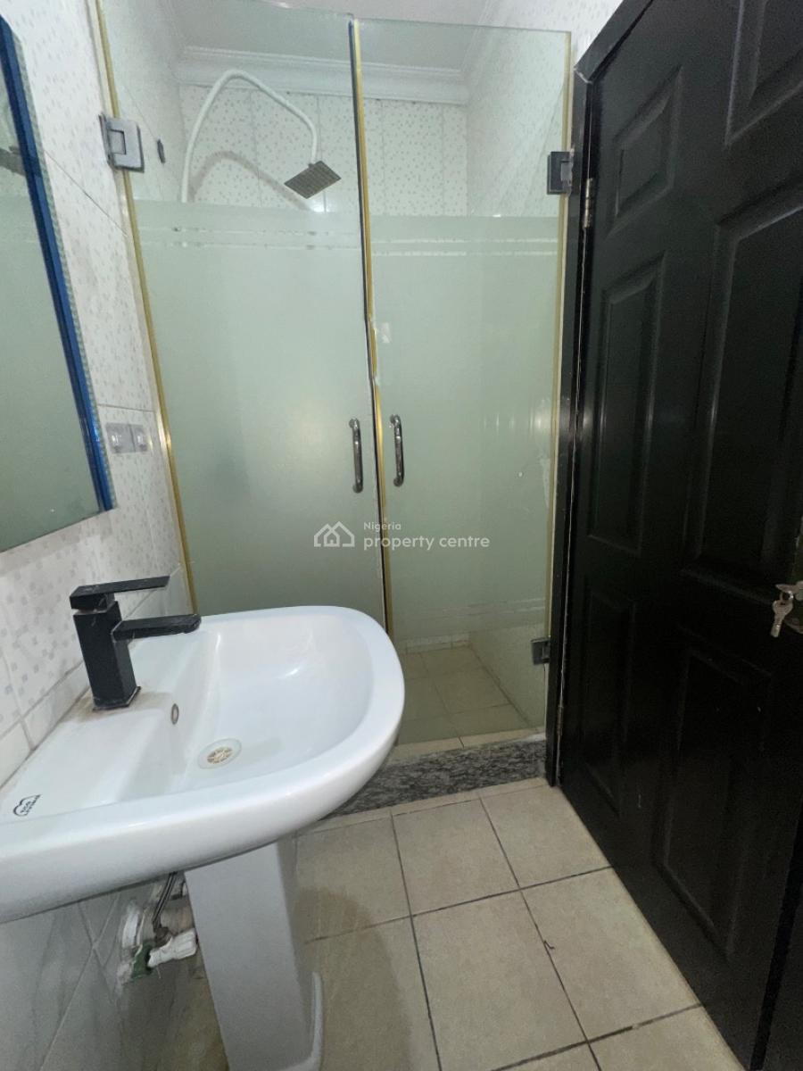 Massive and Specious 3 Bedroom Apartment, Idado, Lekki, Lagos, Flat / Apartment for Rent