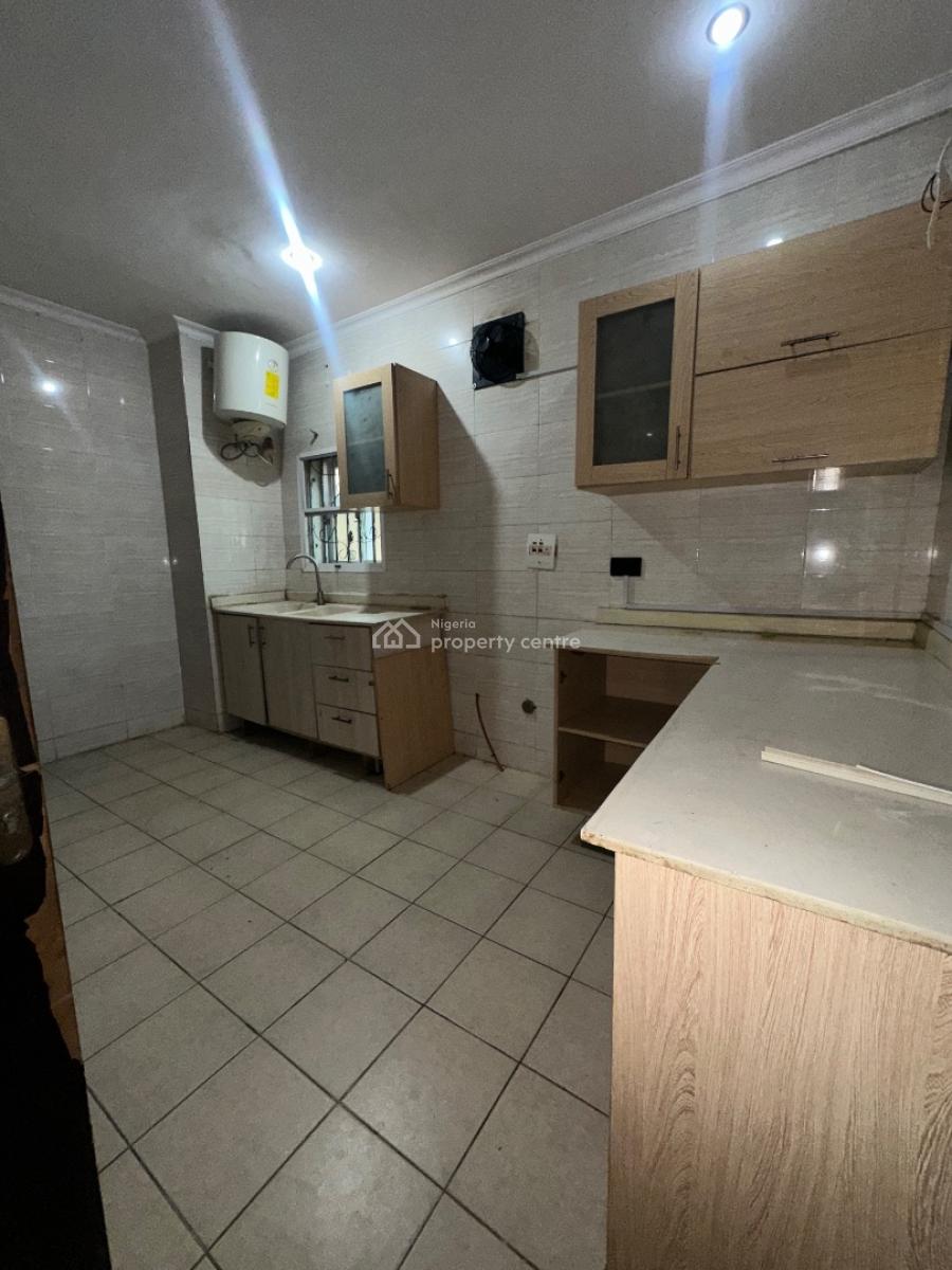 Massive and Specious 3 Bedroom Apartment, Idado, Lekki, Lagos, Flat / Apartment for Rent