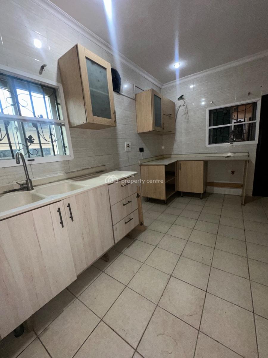 Massive and Specious 3 Bedroom Apartment, Idado, Lekki, Lagos, Flat / Apartment for Rent